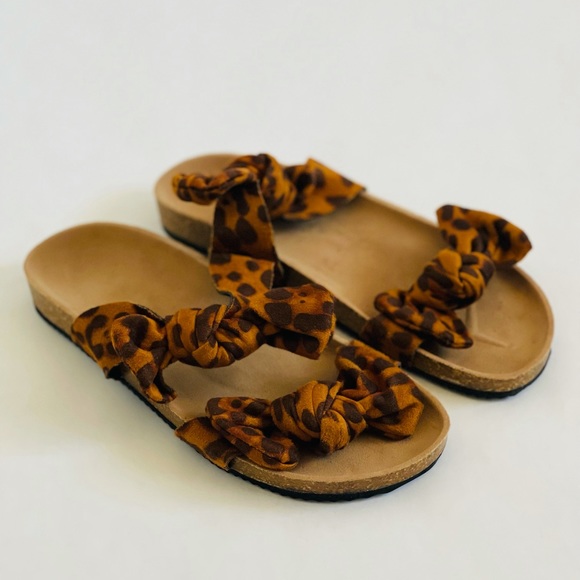 Bow tie sandals - Picture 2 of 3